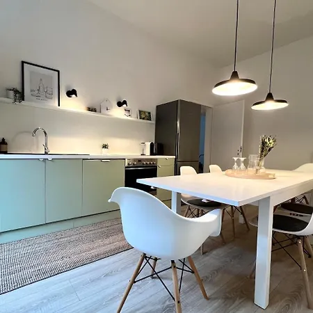 Stylischer Altbau In Schwelm, Nah Köln Und Düsseldorf